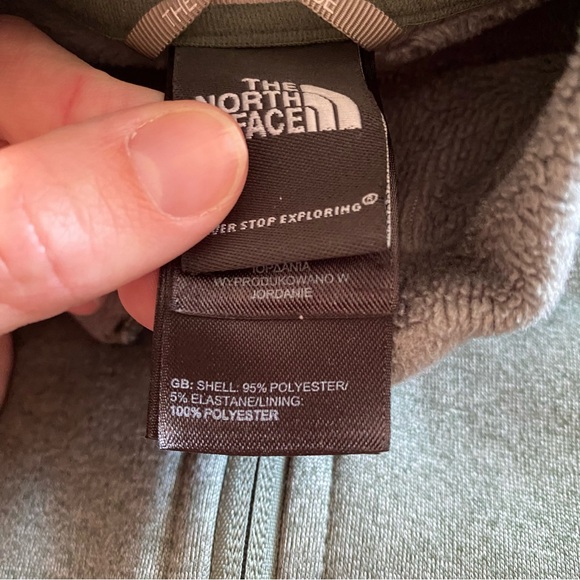 The North Face Women’s Zip Up Fleece Jacket - Picture 4 of 6